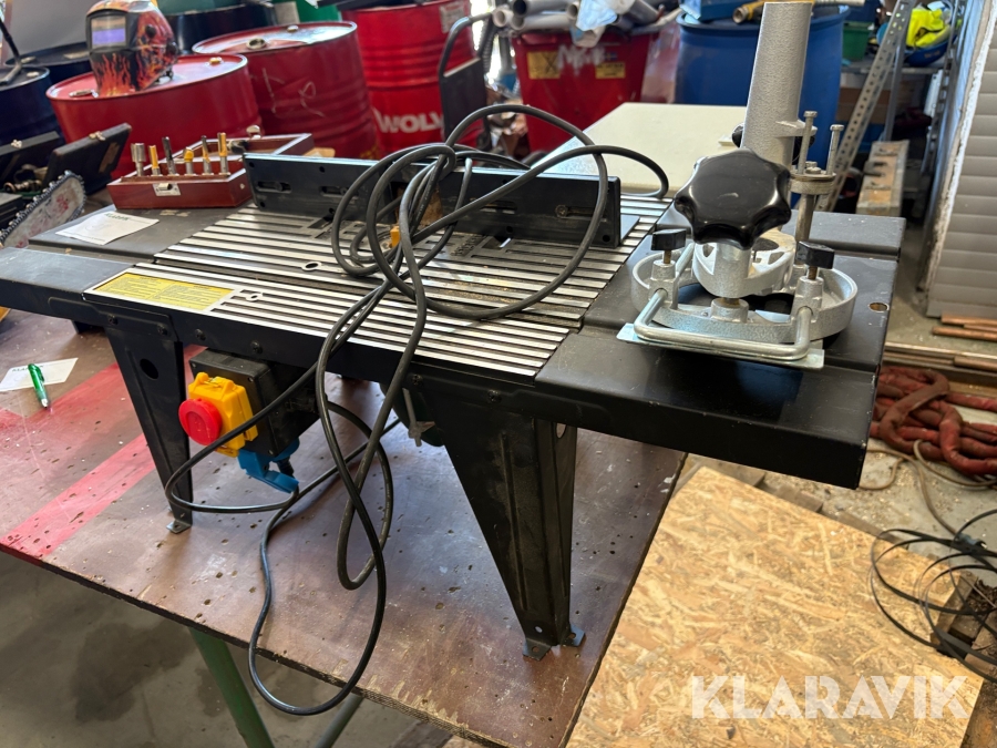 Fräs för trä Bosch PDF 1100 AE