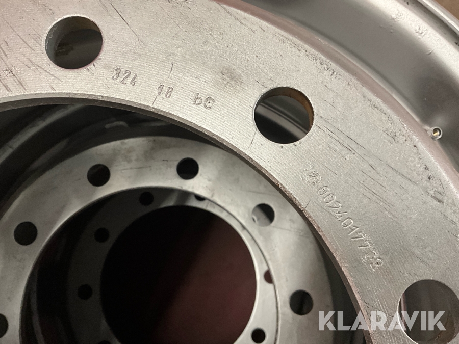 Lastbilsdäck och fälg 12+12st