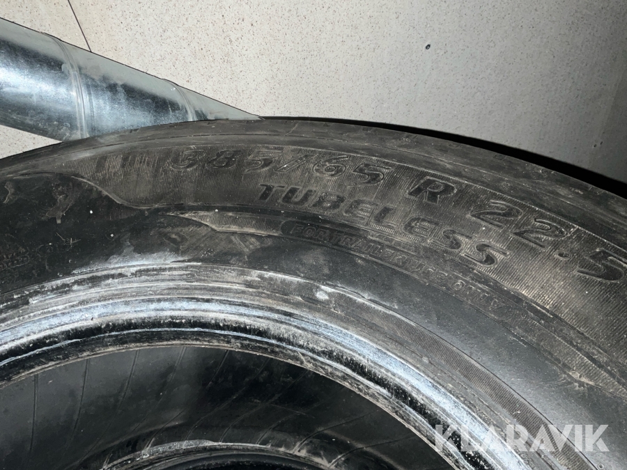 Lastbilsdäck och fälg 12+12st