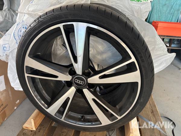 Däck & fälg Goodyear 255/30 R19 till Audi RS3 4st