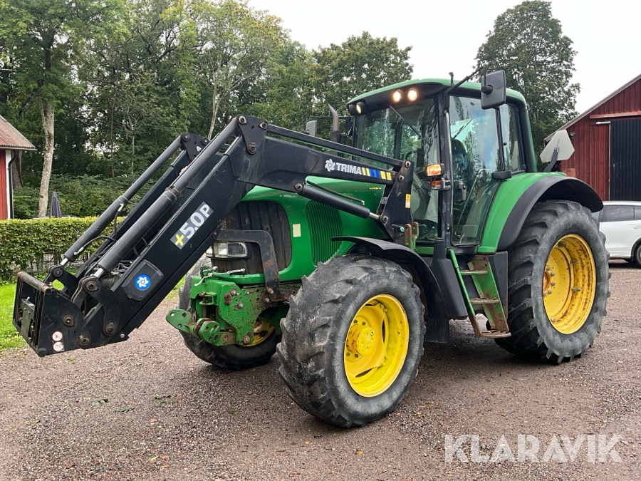 Traktor John Deere 6820 med lastare