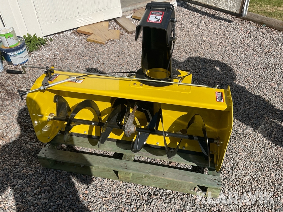 Snöslunga John Deere 44