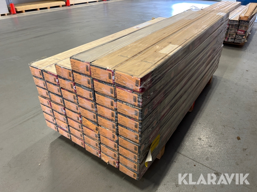 Trägolv Kährs VIGO 1 STRIP EK, matt lack, mikrofasad