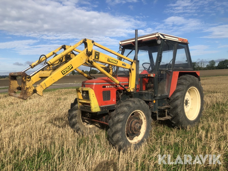 Traktor Zetor 7045 4WD med lastare 