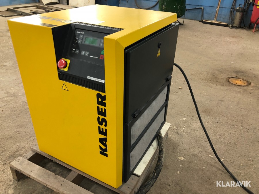 Skruvkompressor med kyltork och trycktank