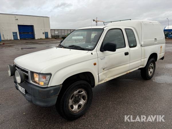 Pickup Toyota Hilux Extra Cab 2.4 4WD 90 Hk