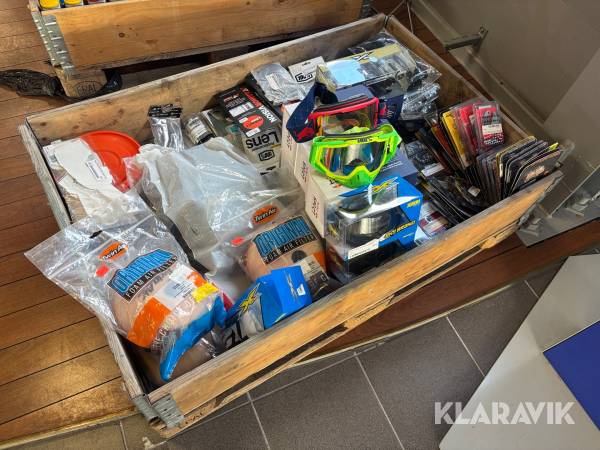 Parti med crossdelar / tillbehör