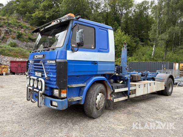 Lastväxlare Scania R 93 med kran
