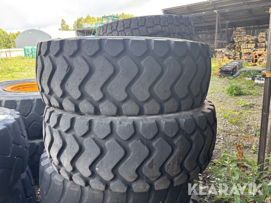 Entreprenaddäck 17.5R25 2 st