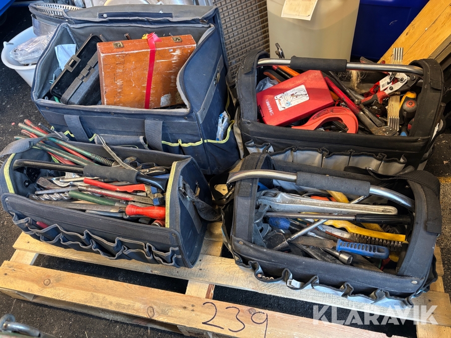 Diverse verktyg i verktygsväskor 4st