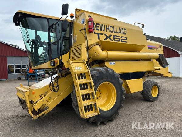 Skördetröska New Holland TX62