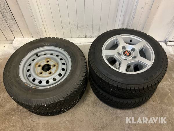 Däck på fälg 2st 165/80R13 2st 155R13