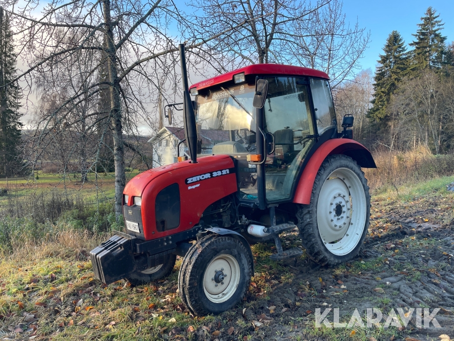 Traktor Zetor 3321 super