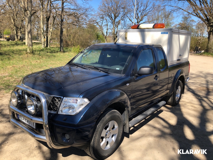Pickup Nissan Navara med Irstaskåp