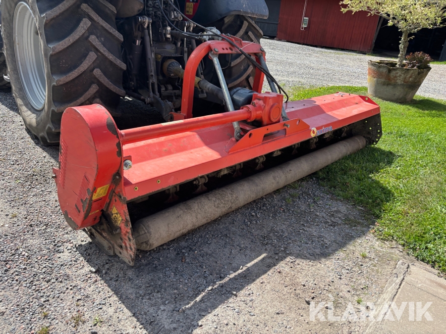 Betesputs Kuhn VKM 305 med kraftaxel