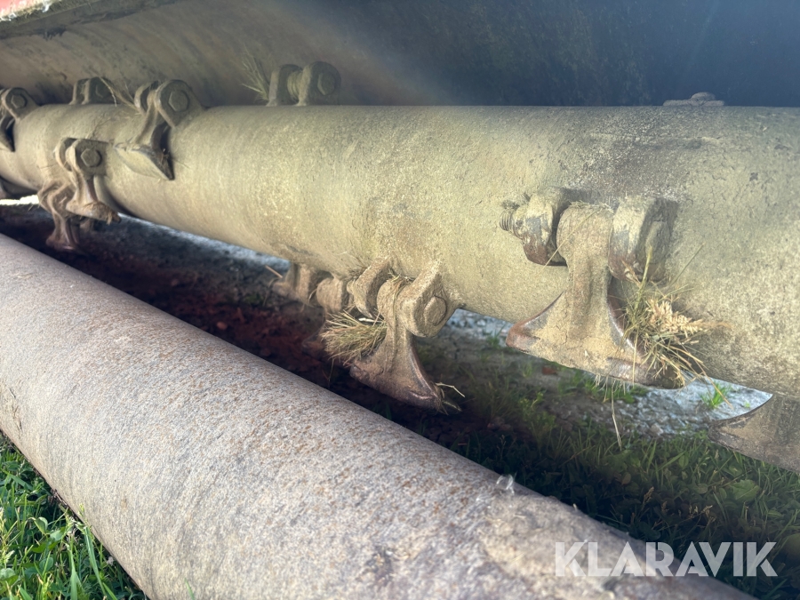 Betesputs Kuhn VKM 305 med kraftaxel