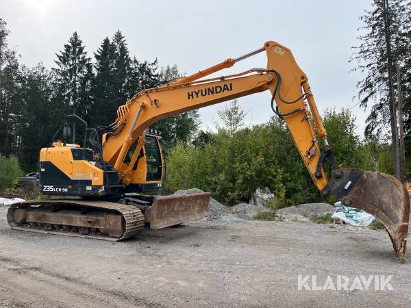 Grävmaskin Hyundai Robex 235LCR-9A med grävskopa