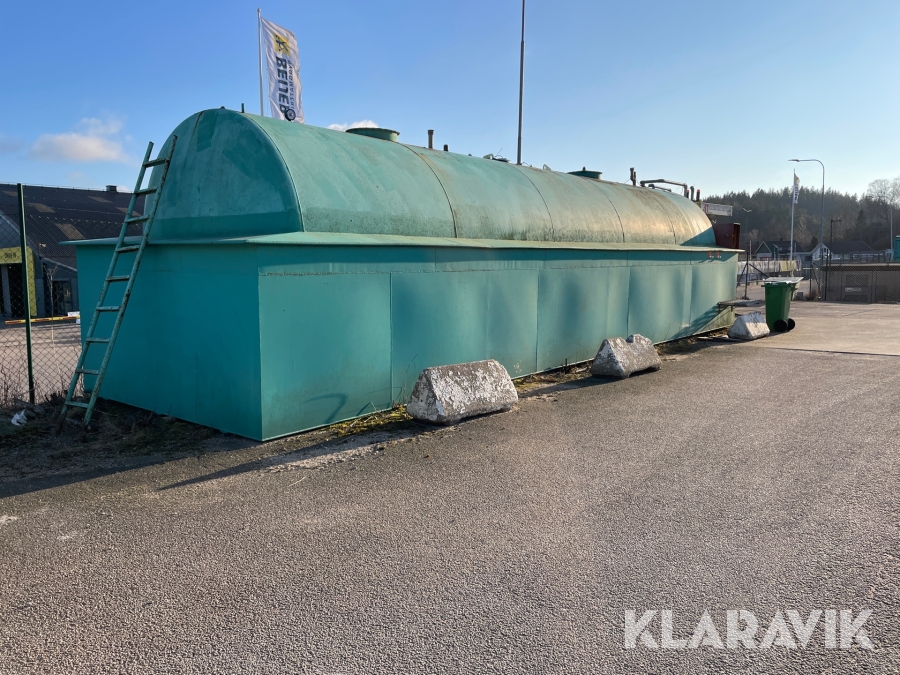 Dieseltank med pumpstation
