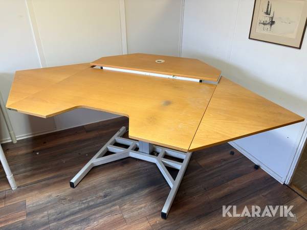 Höj- och sänktbart skrivbord
