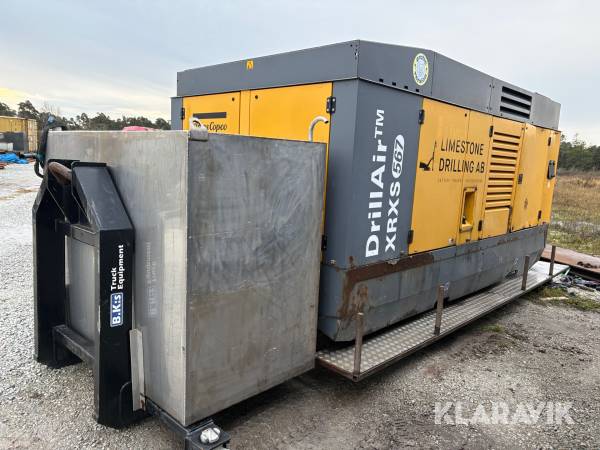 Kompressor Atlas Copco Drillair XRXS 567 på lastväxlarram