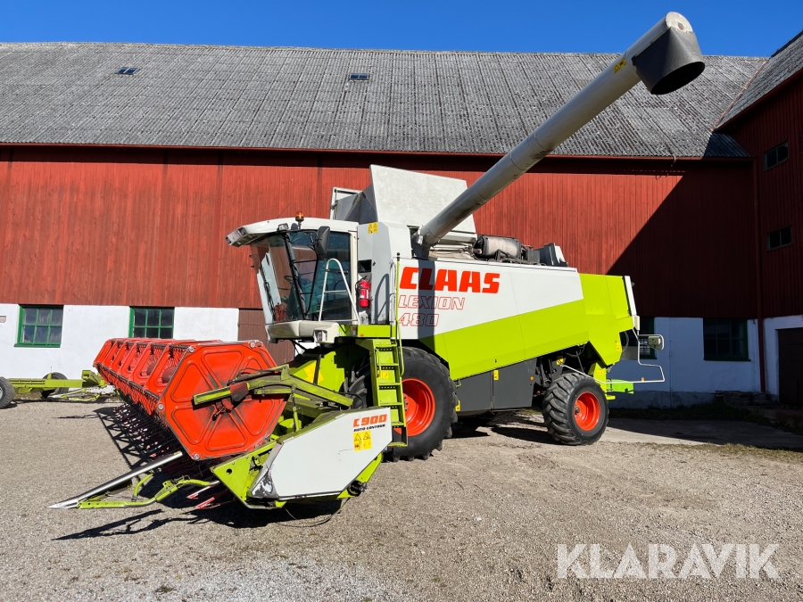 Skördetröska Claas Lexion 480 med 30 fots skärbord