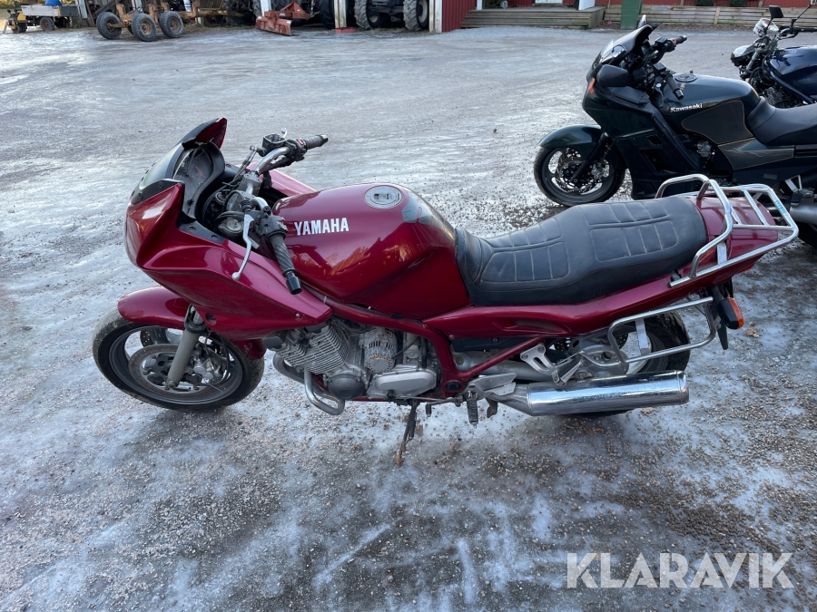 Motorcykel Yamaha XJ 900 Diversion