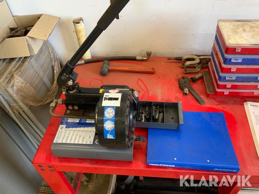 Manuell slangpress med utrustning Finn-power P 16 hp 