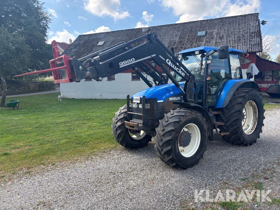 Traktor New Holland TM150 4WD  med frontlastare och redskap