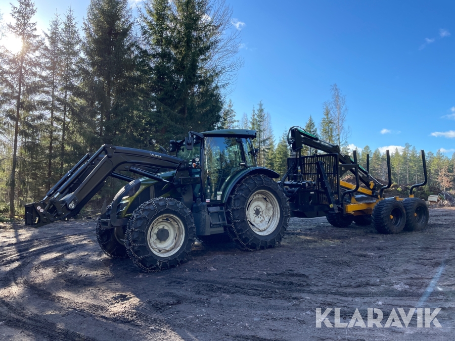Traktor Valmet Valtra A115  121 WD med Moheda skogsvagn