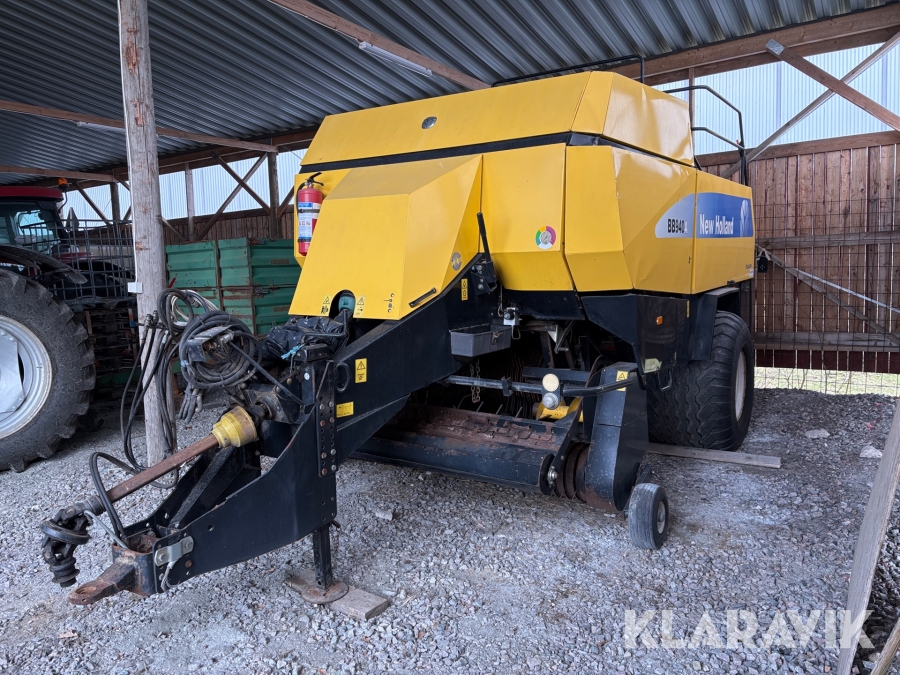 Fyrkantspress New Holland BB940A