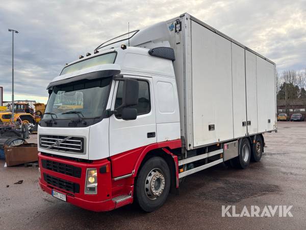 Lastbil Volvo FM12 med truckhylsor