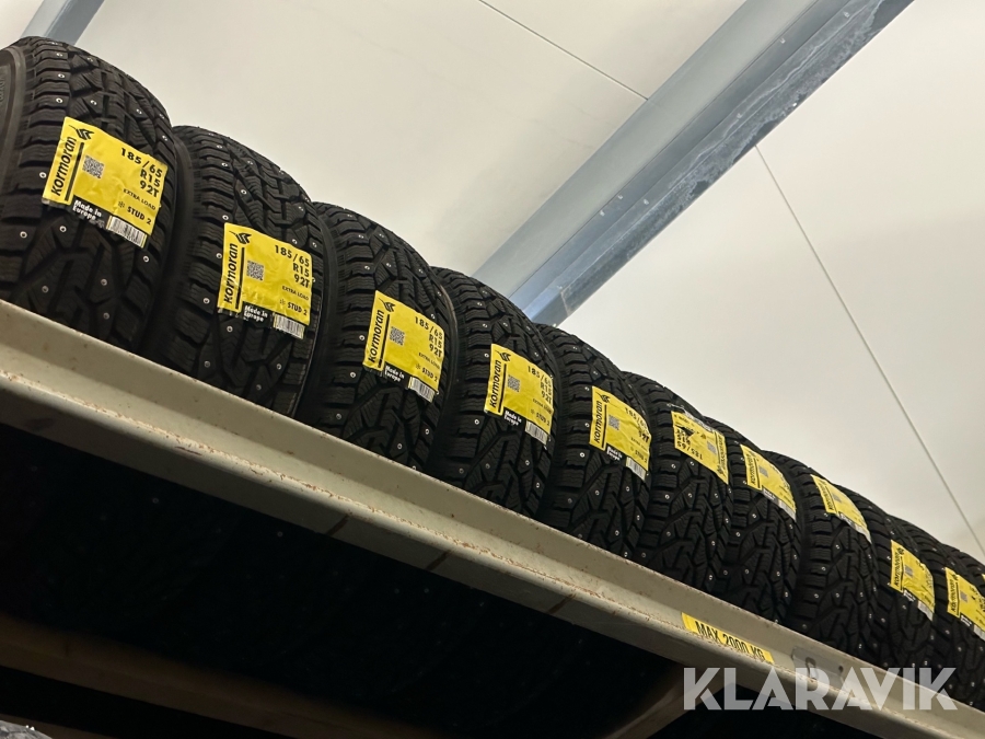 Parti med nya vinterdäck 77st