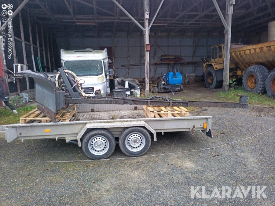 Vikplog Uni-väg UV-240 med bom