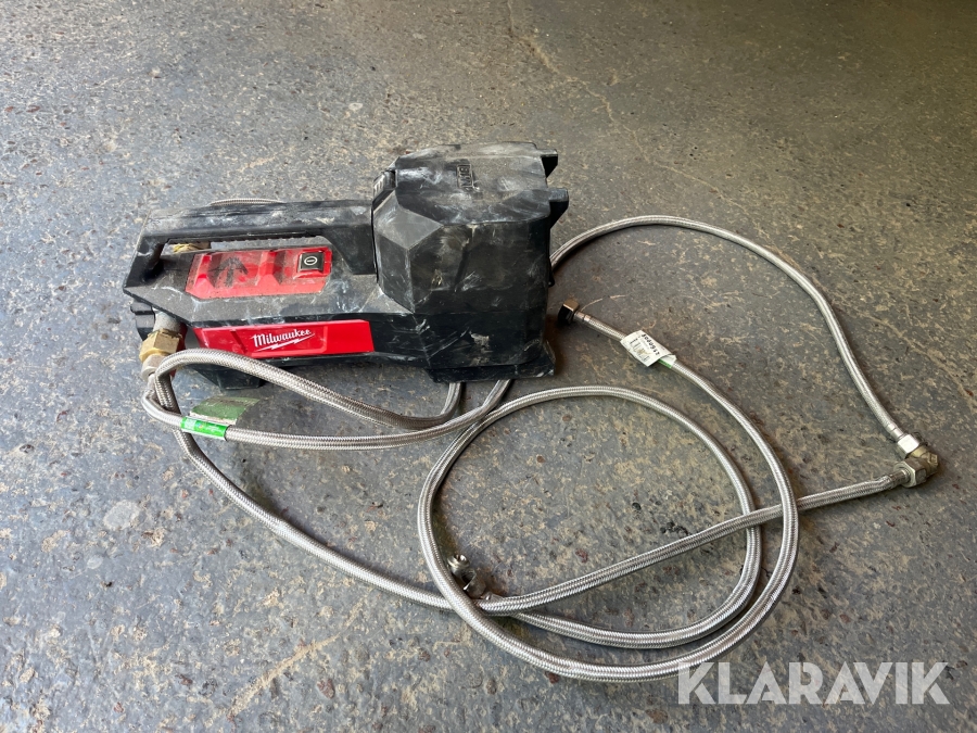 Vattenpump Milwaukee M18 BTP