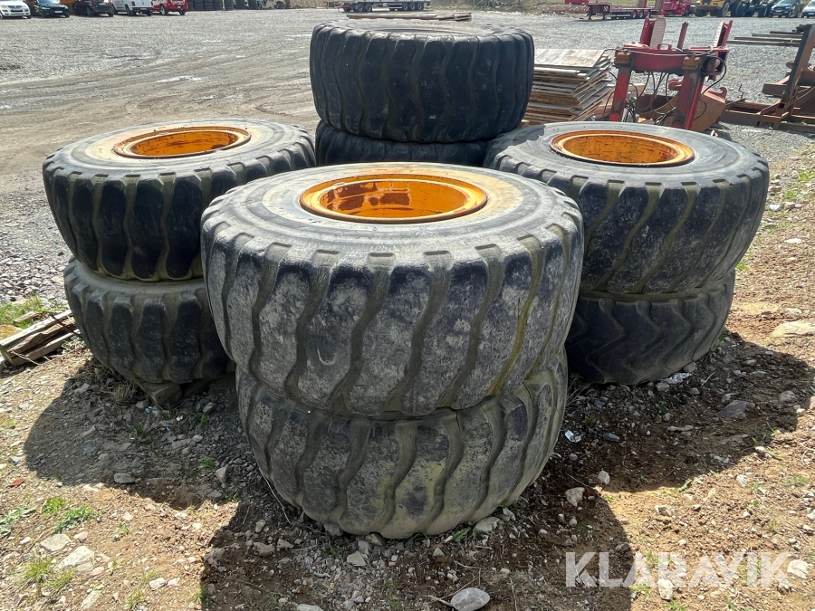 Däck med fälg till Dumper 6 stycken Bridgestone V-steel L-Traktion