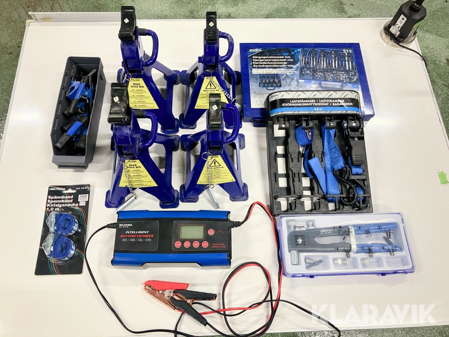 Paket med tillbehör för bil/mekande Biltema