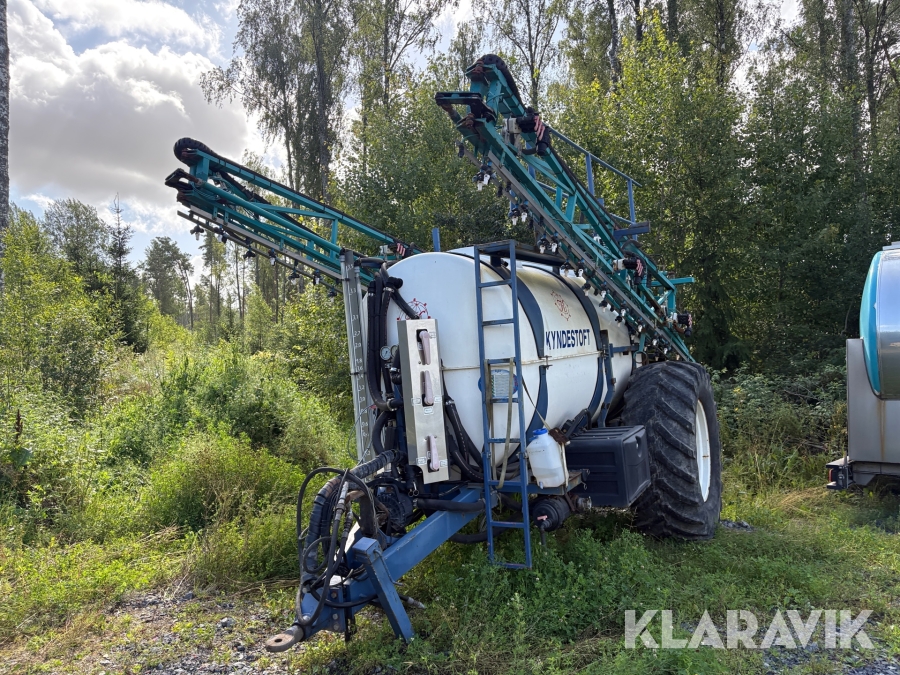 Gödningsspridare / ogrässpruta Kyndestoft 7000L