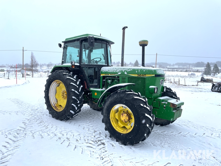 Traktor John Deere 3640