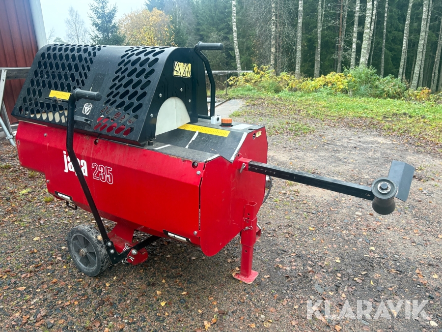 Vedmaskin med kap och klyv Japa 235