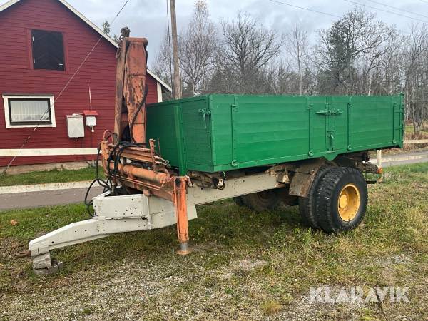 Traktorkärra med tipp och Hiab kran