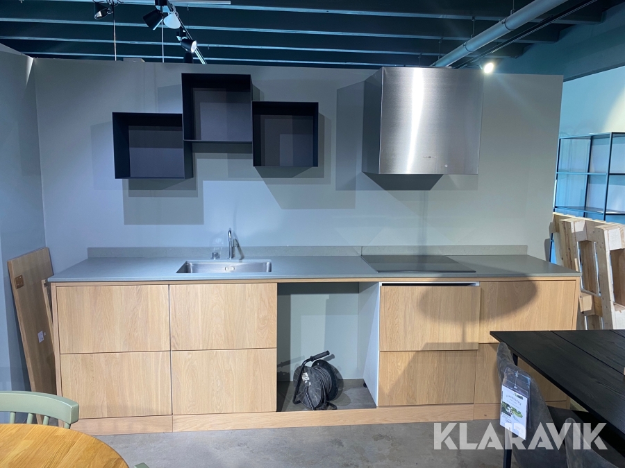 Utställningskök Ballingslöv med fläktkåpa, häll & ho