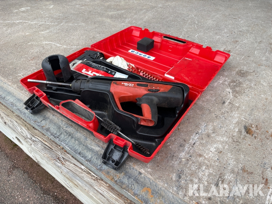 Bultpistol Hilti DX 460 med magasin och patroner