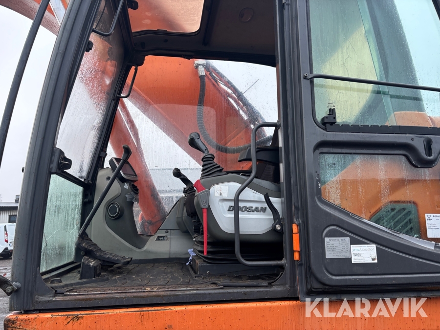 Grävmaskin Doosan DX 300LC-3