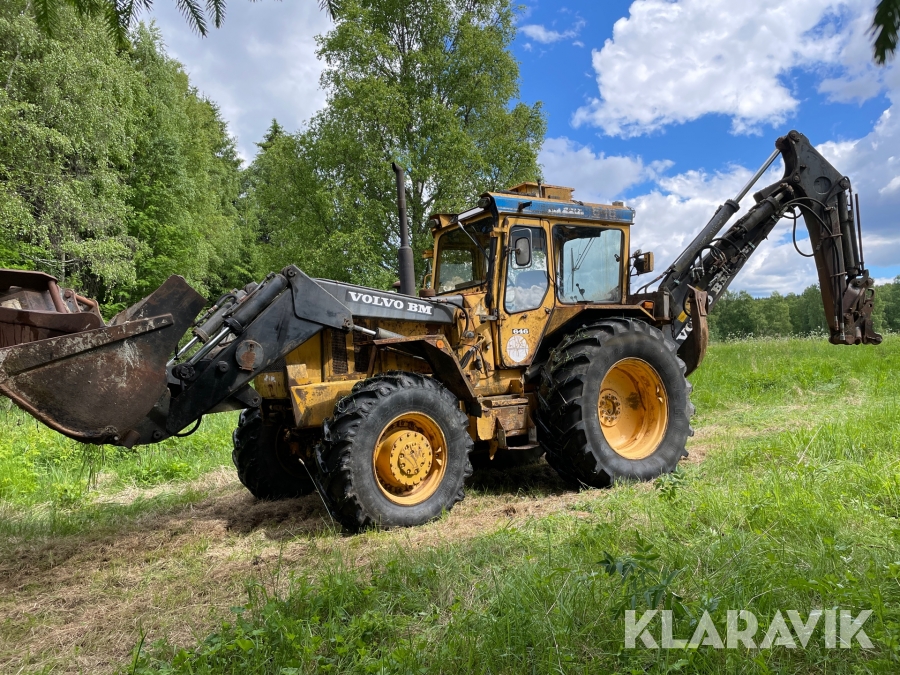 Traktorgrävare Volvo BM 646 med redskap