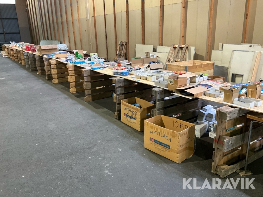 Verktyg stort parti med tillbehör för bygg