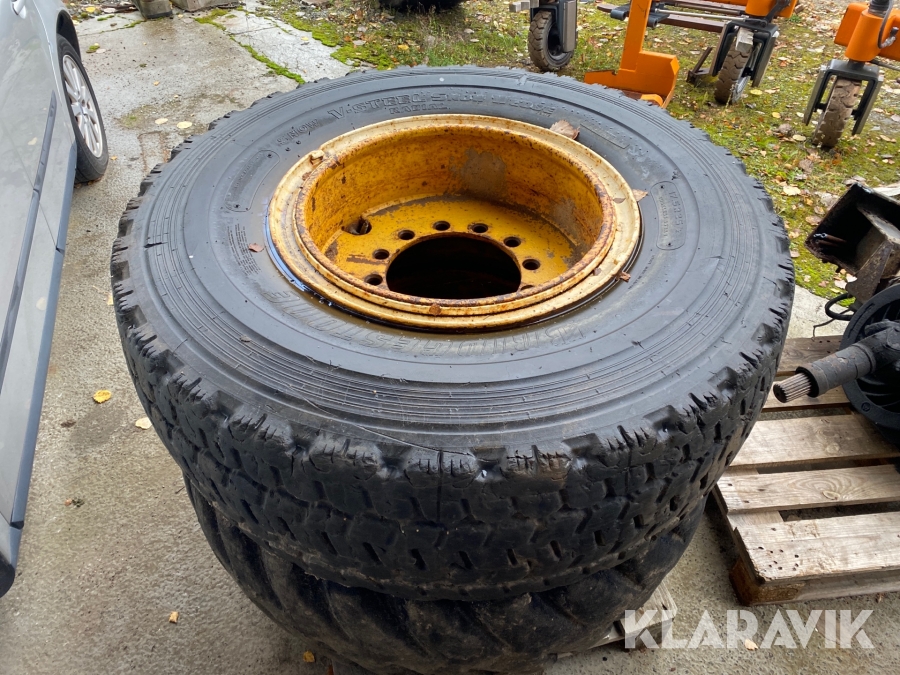 Däck och fälg 17,5-25 4 st