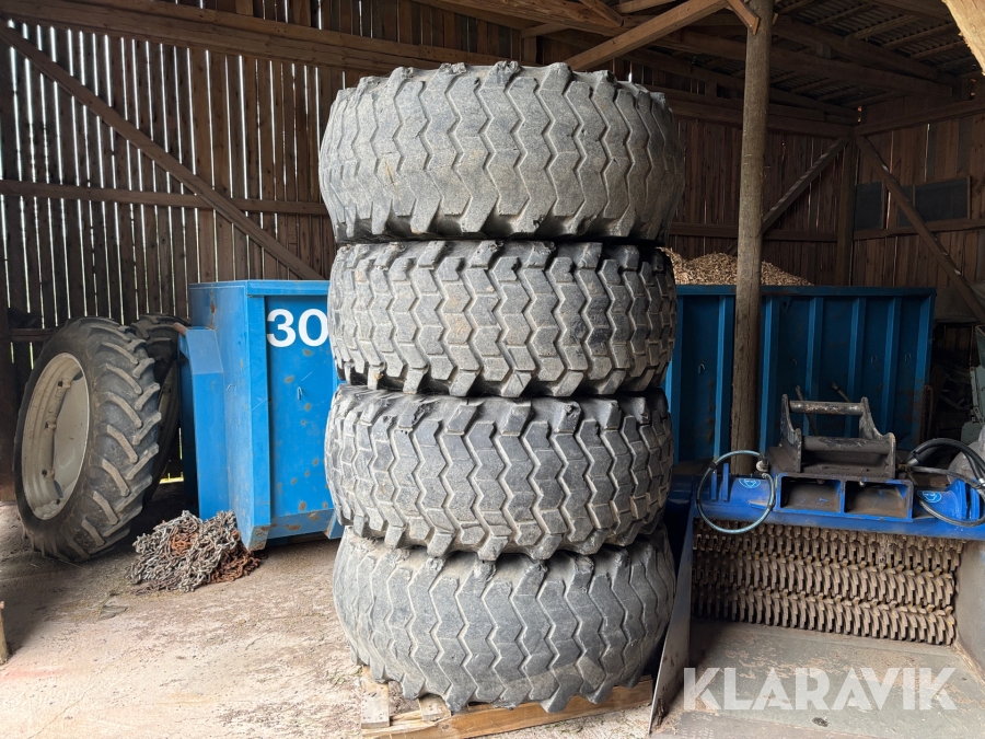 Entreprenaddäck på fälg Nokian 580/65B30 4st