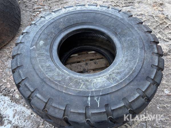 Entreprenaddäck Bridgestone VJT 1 st