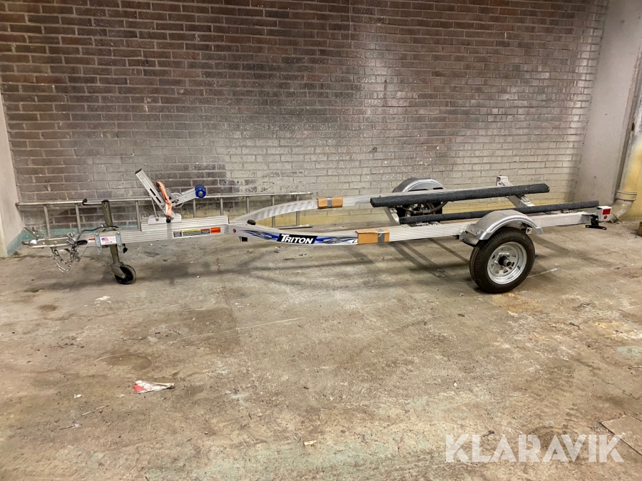 Trailer Triton
