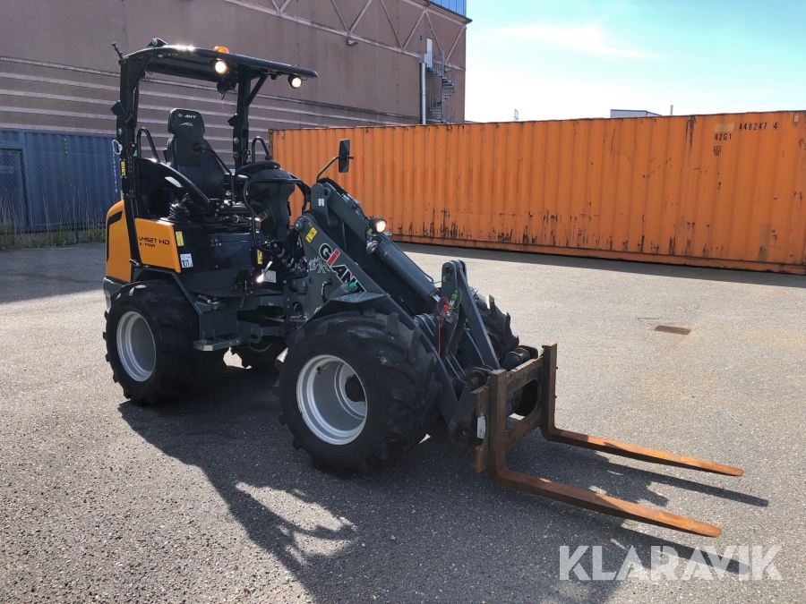 Lastmaskin  Giant V452T X-TRA HD inkl gafflar & skopa
